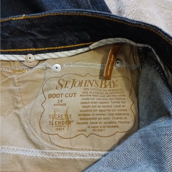 NWOT..St. John's Bay Blue Straight Leg Jeans - Picture 9 of 13